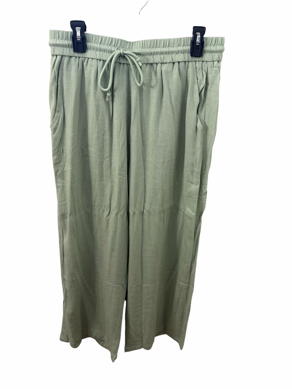 Halara Women’s Sage Green Linen-like wide leg Pants! Size Large! New with tags!